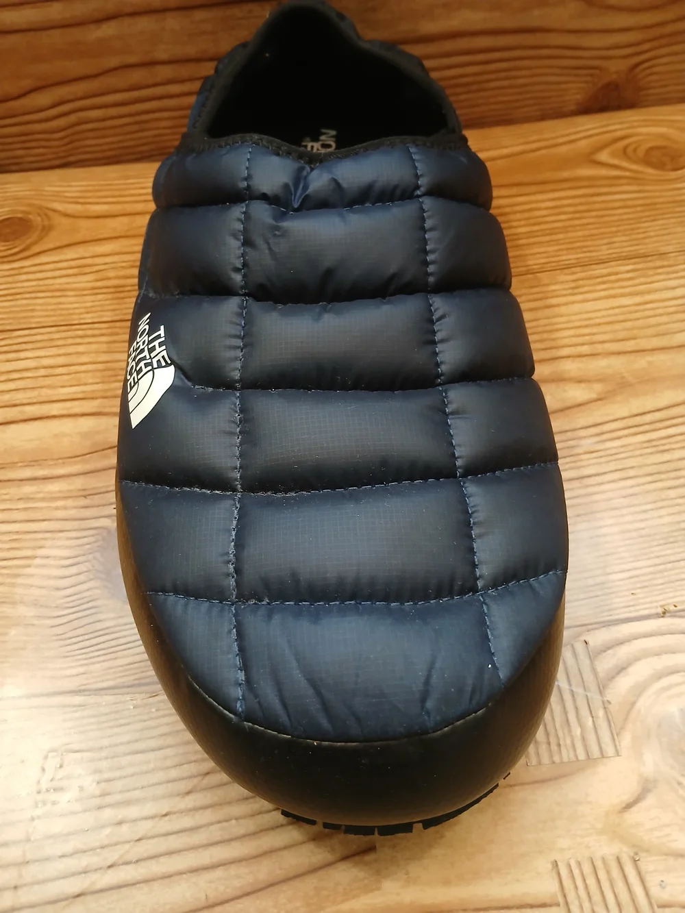 The North Face Quilted Insulated And Waterproof Men's Slip-On Loafer - Navy Blue